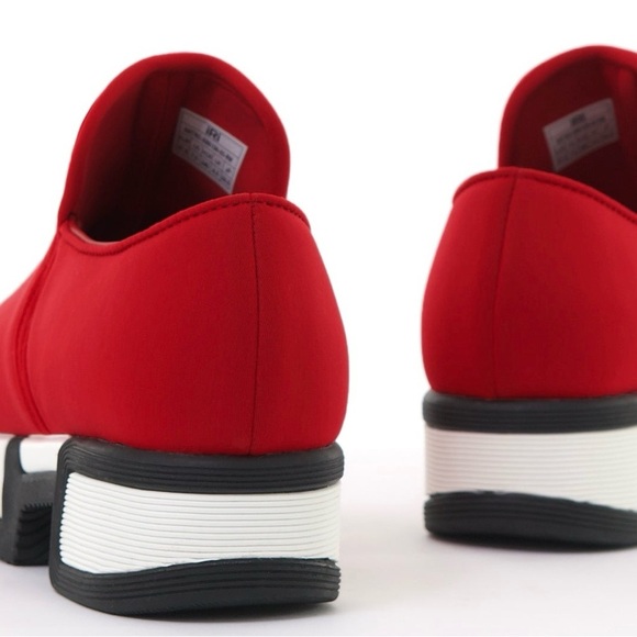 NIB IRI WES I Red Low Top Unisex Sneaker Women's Size 12 Mens Size 10.5 - Picture 4 of 8